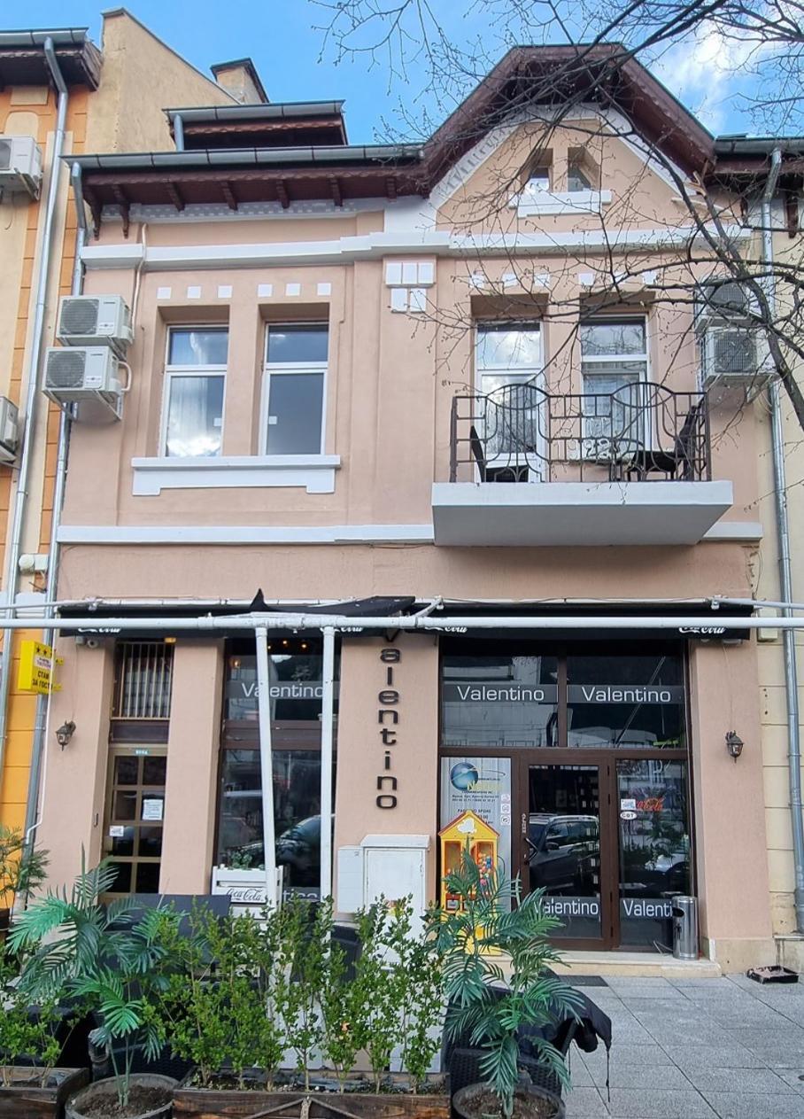Hotel Валентино à Vratsa Extérieur photo