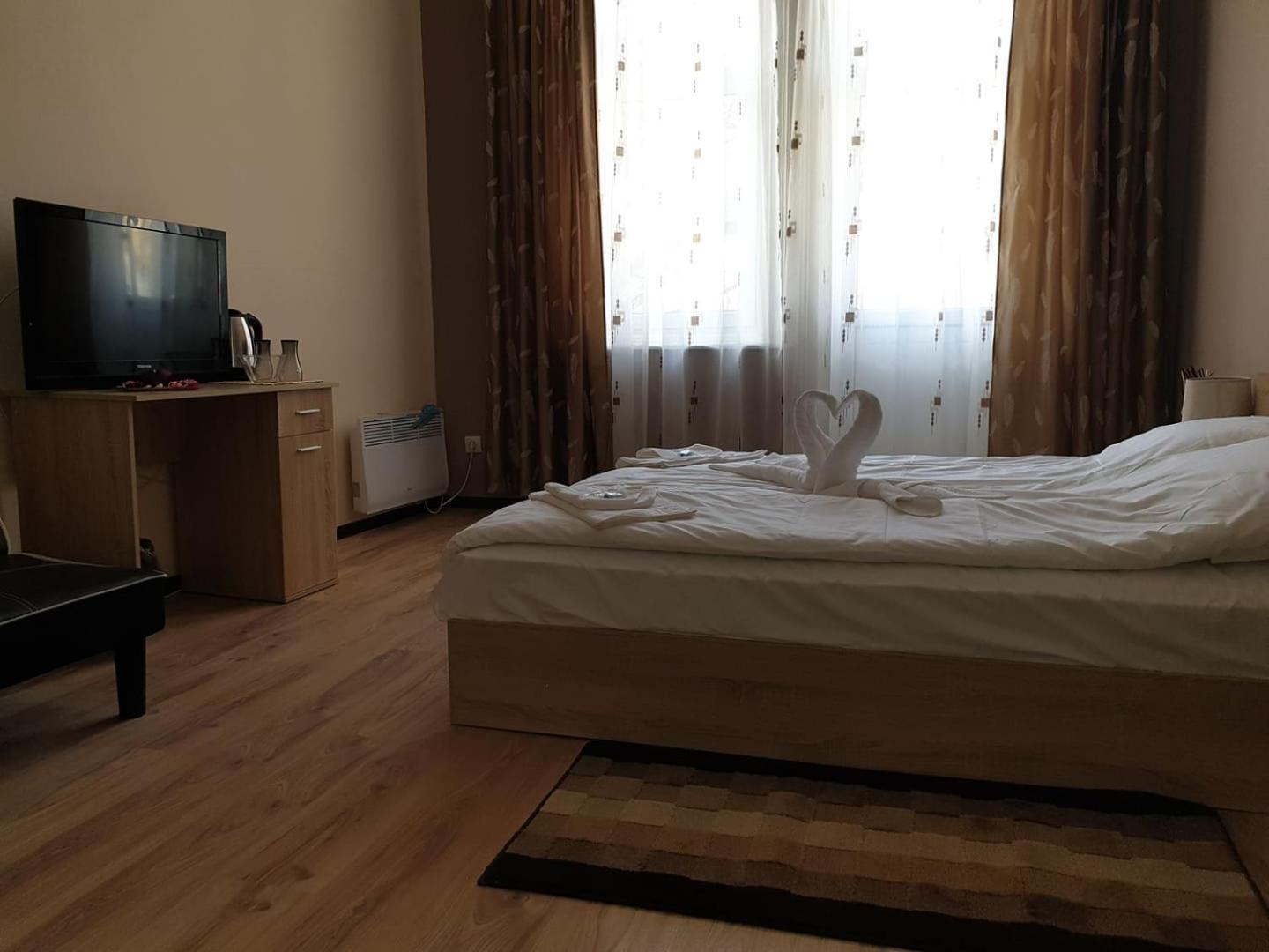 Hotel Валентино à Vratsa Extérieur photo