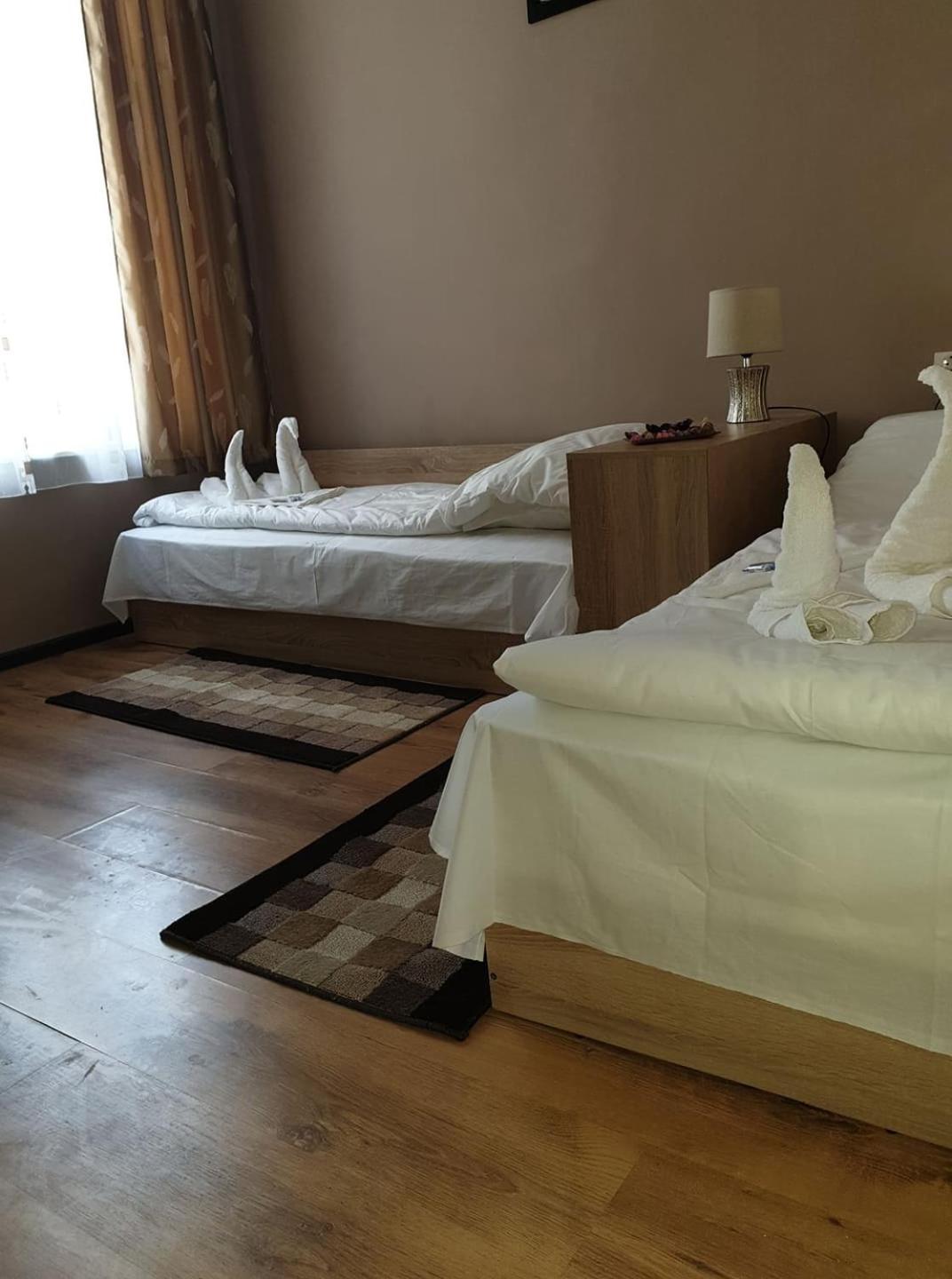 Hotel Валентино à Vratsa Extérieur photo